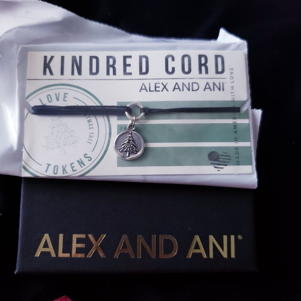 NWT Alex and Ani Kindred Cord Christmas Tree Bracelet   521